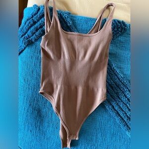 Basic bodysuit that makes you look snatched